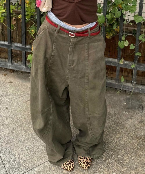 DEVICE（デバイス）の「メンズライク ウォッシュ ワイドレッグ ペインターパンツ（デニムパンツ・レディース・カーキ・FREE）」の2枚目の写真