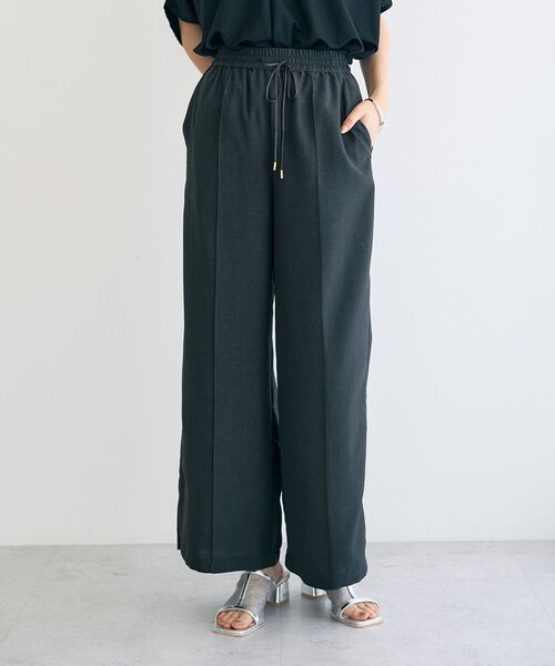 YECCA VECCA(イェッカヴェッカ)の「サラサライージーワイドパンツ(その他パンツ・レディース・ライトグレー/イエロー/ストライプ/チャコールグレー・S/M)」の2枚目の写真