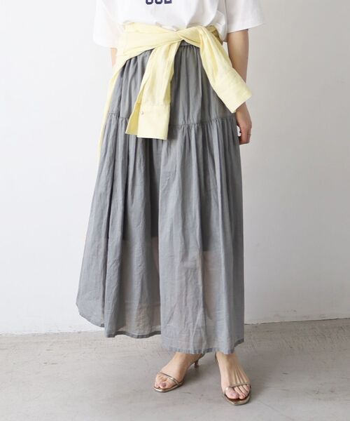 le.coeur blanc（ルクールブラン）の「《WEB限定アイテム》ローンギャザーティアードスカート（スカート・レディース・ブラック/グレー/カーキオリーブ/オフホワイト・38）」の14枚目の写真