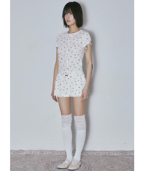 NIIER NOR(ニアノア)の「A'GEM/9 × .kom 『NIIER NOR/ニーアノア』STRAWBERRY SKIRT SHORTS/ストロベリースカートショーツ(その他パンツ・レディース・アイボリー・FREE)」の3枚目の写真