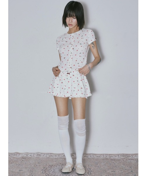 NIIER NOR(ニアノア)の「A'GEM/9 × .kom 『NIIER NOR/ニーアノア』STRAWBERRY SKIRT SHORTS/ストロベリースカートショーツ(その他パンツ・レディース・アイボリー・FREE)」の6枚目の写真