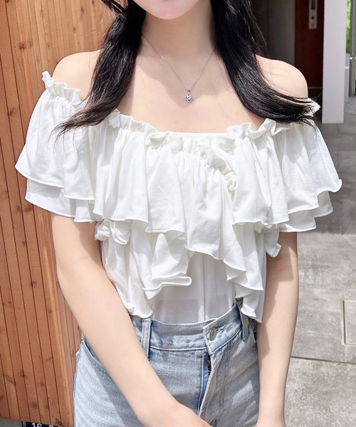 INGNI（イング）の「オフショルフリルトップス（Tシャツ/カットソー・レディース・イエロー/ブラック/ライトピンク/オフホワイト・M）」の2枚目の写真