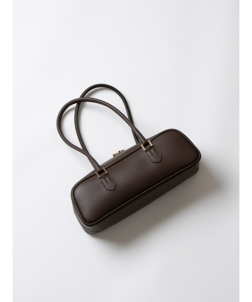allureville(アルアバイル)の「ホリゾンタル ボストンバッグ(ショルダーバッグ・レディース・ダークブラウン・FREE)」の16枚目の写真