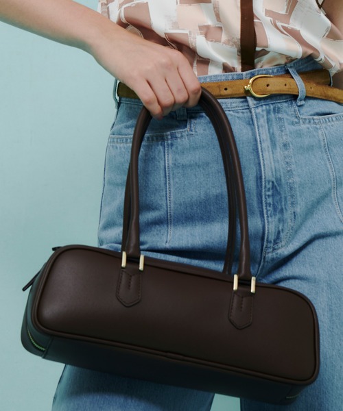 allureville(アルアバイル)の「ホリゾンタル ボストンバッグ(ショルダーバッグ・レディース・ダークブラウン・FREE)」の9枚目の写真