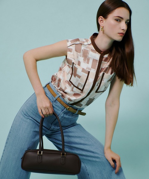 allureville(アルアバイル)の「ホリゾンタル ボストンバッグ(ショルダーバッグ・レディース・ダークブラウン・FREE)」の15枚目の写真