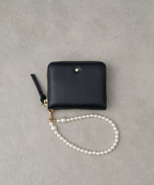 Actually（アクチュアリー）の「【perche ペルケ】パールストラップジャバラカードウォレット（その他小物・レディース・ブラック/シルバー/ゴールド・0）」の4枚目の写真