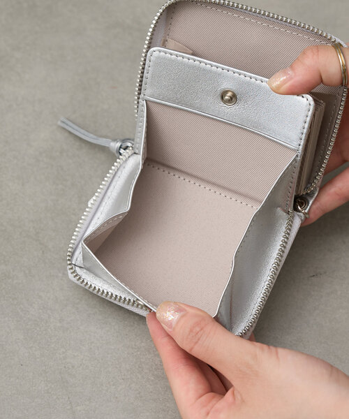 Actually（アクチュアリー）の「【perche ペルケ】パールストラップジャバラカードウォレット（その他小物・レディース・ブラック/シルバー/ゴールド・0）」の13枚目の写真