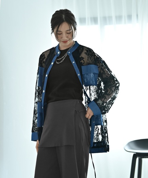 STYLE DELI（スタイルデリ）の「【BLK001】デニム×レースMIXシアーシャツ（シャツ/ブラウス・レディース・ブラック系その他・FREE）」の2枚目の写真