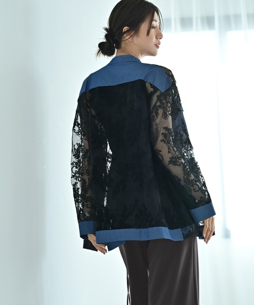 STYLE DELI（スタイルデリ）の「【BLK001】デニム×レースMIXシアーシャツ（シャツ/ブラウス・レディース・ブラック系その他・FREE）」の4枚目の写真