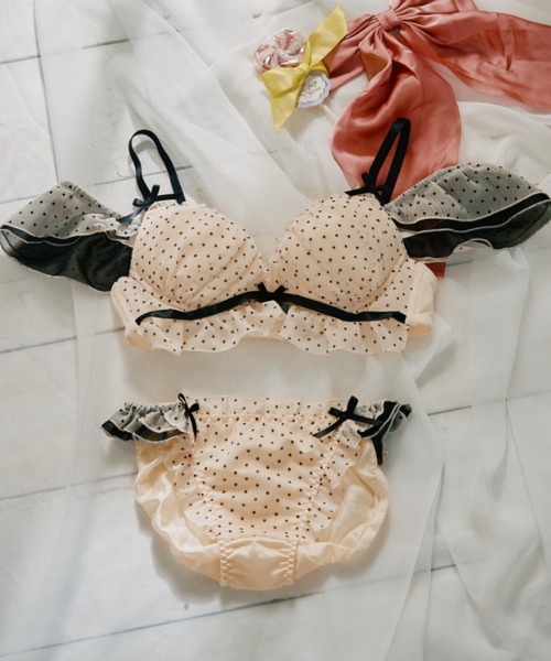 アイボリードット柄ブラジャーショーツセット ドットオフショルブラジャー＆ショーツセット（ブラ&ショーツ