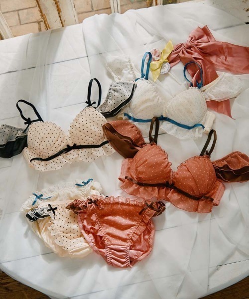 セール】ドットオフショルブラジャー＆ショーツセット（ブラ&ショーツ