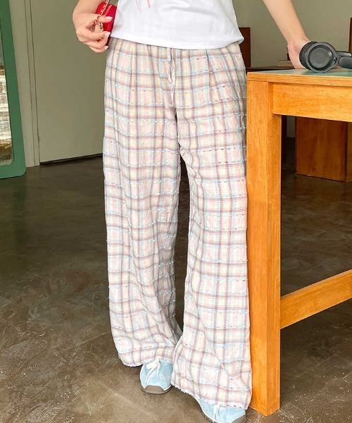 GEMEDA（ジェメダ）の「レースウエストチェック柄ルーズパンツ（その他パンツ・レディース・ピンクベージュ/ベージュ・M）」の5枚目の写真
