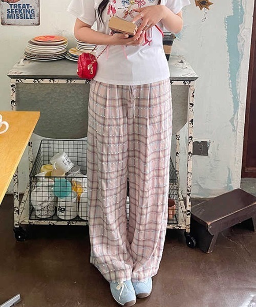 GEMEDA（ジェメダ）の「レースウエストチェック柄ルーズパンツ（その他パンツ・レディース・ピンクベージュ/ベージュ・M）」の9枚目の写真