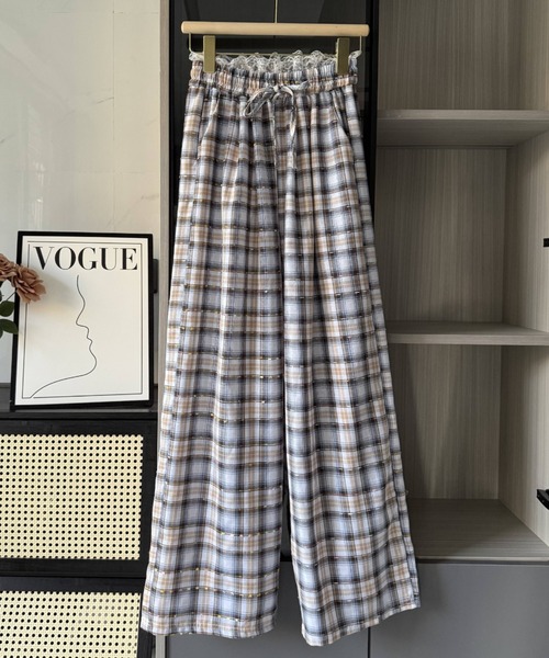 GEMEDA（ジェメダ）の「レースウエストチェック柄ルーズパンツ（その他パンツ・レディース・ピンクベージュ/ベージュ・M）」の17枚目の写真