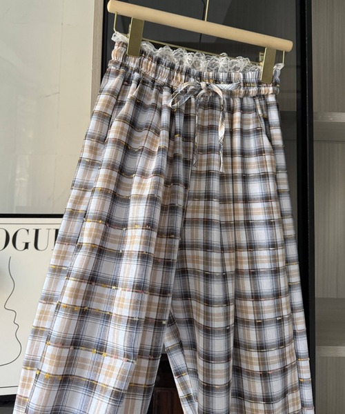 GEMEDA（ジェメダ）の「レースウエストチェック柄ルーズパンツ（その他パンツ・レディース・ピンクベージュ/ベージュ・M）」の21枚目の写真