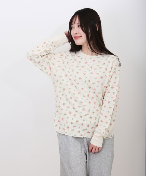 JEMORGAN(ジェーイーモーガン)の「JEMORGAN 花柄切替ロンT(Tシャツ/カットソー・レディース・ブルー/ラベンダー/ピンク・S)」の6枚目の写真