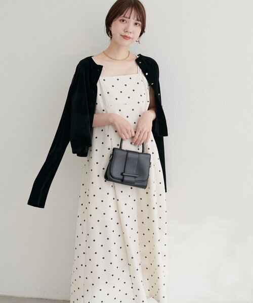 natural couture(ナチュラルクチュール)の「カットジョーゼットキャミワンピース(ワンピース・レディース・グレー/ブラック/ドット/グレイッシュベージュ/チェック/その他2・FREE)」の5枚目の写真