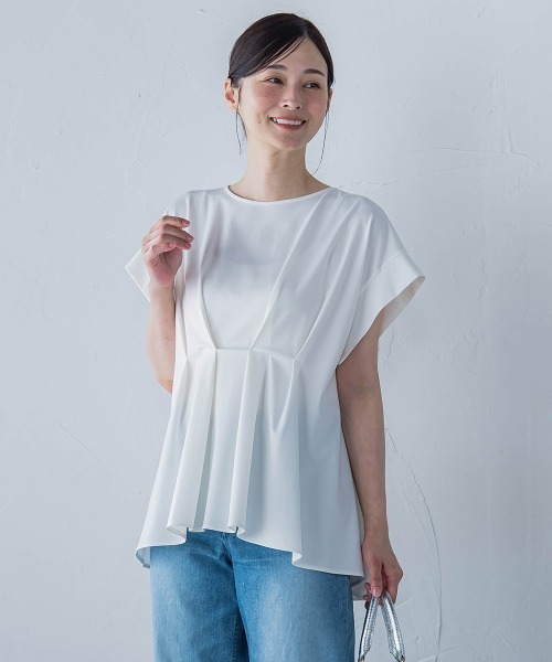 LAUTREAMONT（ロートレアモン）の「ペプラム風タックカットソー≪洗濯機で洗える≫（Tシャツ/カットソー・レディース・キャメル/ブラック/オフホワイト・9号）」の4枚目の写真