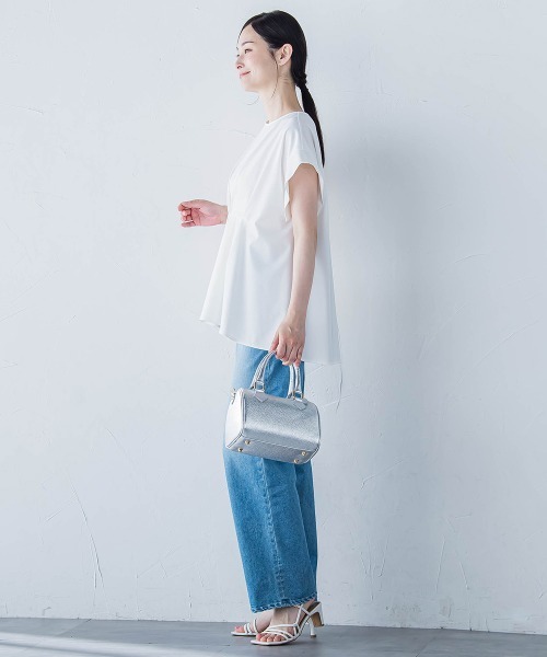 LAUTREAMONT（ロートレアモン）の「ペプラム風タックカットソー≪洗濯機で洗える≫（Tシャツ/カットソー・レディース・キャメル/ブラック/オフホワイト・9号）」の9枚目の写真