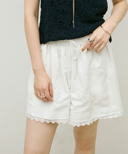 Lace detail Bermuda pants / レースディテールバミューダパンツ