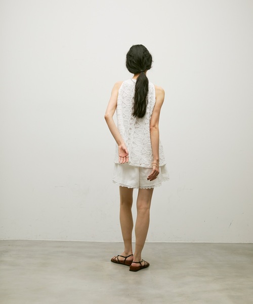 Lutim by u(ルチバイユー)の「Lace detail Bermuda pants / レースディテールバミューダパンツ(その他パンツ・レディース・ブラック/ホワイト・FREE)」の14枚目の写真