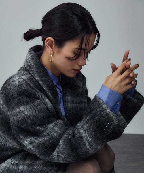 SALON adam et rope'（サロン アダム エ ロペ）の「BALLIシャギージャケットコート / セットアップ対応（その他アウター・レディース・イエロー系その他/グレー系その他・FREE）」の15枚目の写真