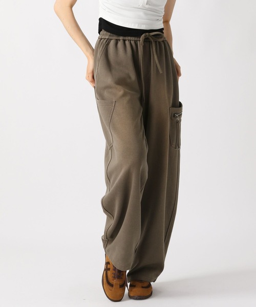 FOREVER 21（フォーエバー トゥエンティーワン）の「【2025SS】ヴィンテージライクポケットスウェットパンツ（スウェットパンツ・レディース・カーキ/ブラック・FREE）」の2枚目の写真