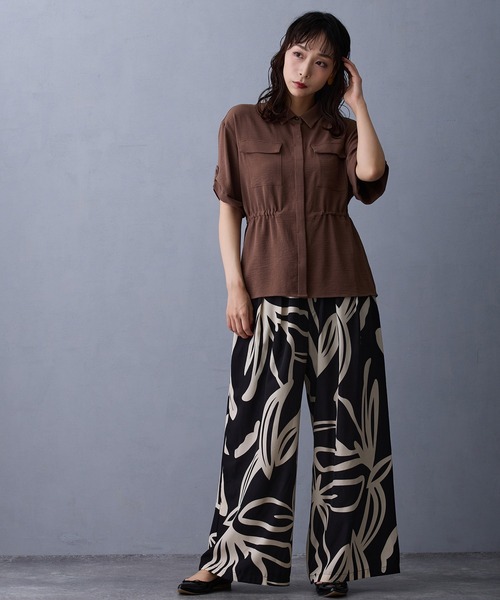 NICOLE white(ニコルホワイト)の「ウエストドロスト半袖シャツ(シャツ/ブラウス・レディース・ブラック/カーキ/モカ・FREE)」の11枚目の写真