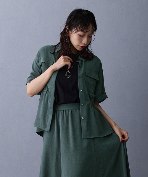 NICOLE white(ニコルホワイト)の「ウエストドロスト半袖シャツ(シャツ/ブラウス・レディース・ブラック/カーキ/モカ・FREE)」の17枚目の写真