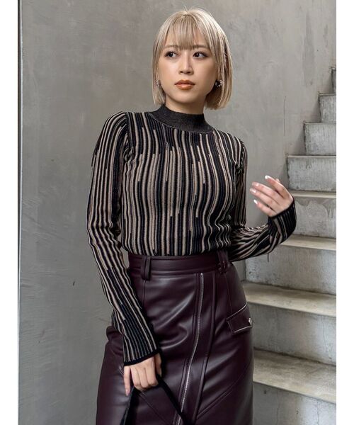 MURUA（ムルーア）の「グラデーションリブカラーニット（ニット/セーター・レディース・ホワイト/ブラック/ブラウン/ベージュ・FREE）」の9枚目の写真