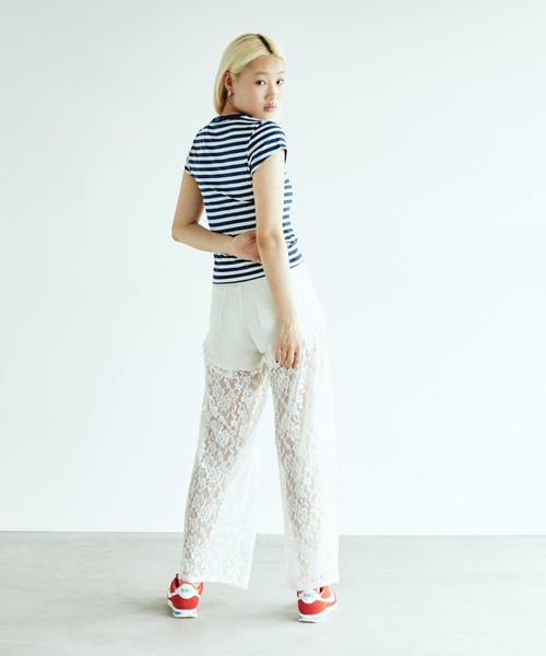 NIKE（ナイキ）の「ナイキ コルテッツ ウィメンズシューズ / Nike Cortez Women's Shoes IB1857-600 Light Crimson（スニーカー・レディース・レッド・22.5/23/23.5/24/24.5/25/26/22/25.5）」の4枚目の写真