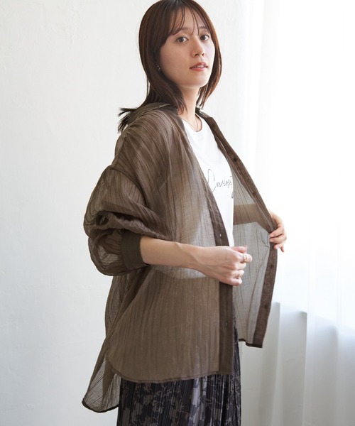 ikka（イッカ）の「シアーバックシャーリングシャツ（シャツ/ブラウス・レディース・チャコールグレー/モカ/ダークグリーン・L/M/S）」の20枚目の写真