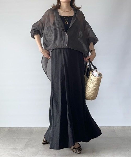 ikka（イッカ）の「シアーバックシャーリングシャツ（シャツ/ブラウス・レディース・チャコールグレー/モカ/ダークグリーン・L/M/S）」の4枚目の写真