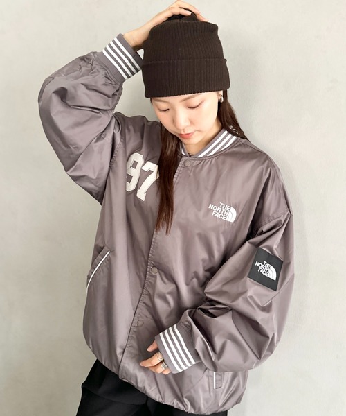 THE NORTH FACE（ザノースフェイス）の「国内未発売 THE NORTH FACE(ザ・ノースフェイス)/ロゴ刺繍 ワッペン スタジャン ジャケット/SPORTY BOMBER JACKET（ブルゾン・レディース・ネイビー/ブラウン/オフホワイト・S/M/L/XL/XXL）」の18枚目の写真
