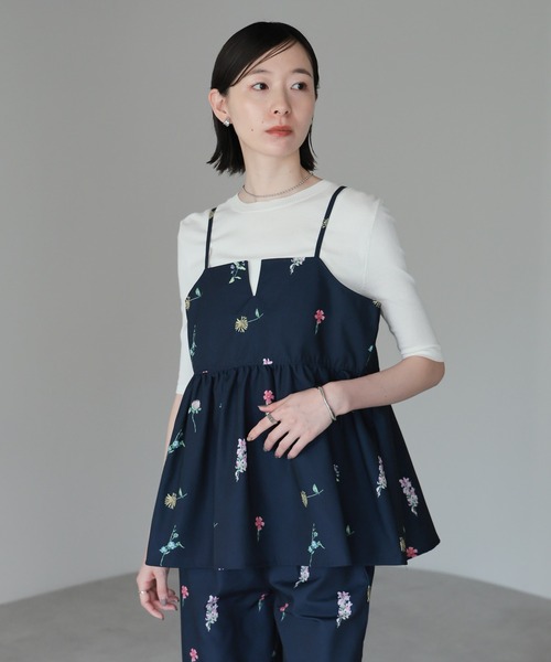 amini(アミニ)の「【2025 AW】花柄プリントビスチェ(キャミソール・レディース・ベージュ/ネイビー/ブラック・MEDIUM)」の3枚目の写真