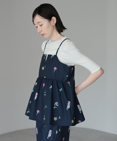 amini(アミニ)の「【2025 AW】花柄プリントビスチェ(キャミソール・レディース・ベージュ/ネイビー/ブラック・MEDIUM)」の5枚目の写真