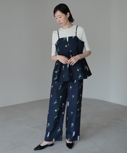 amini(アミニ)の「【2025 AW】花柄プリントビスチェ(キャミソール・レディース・ベージュ/ネイビー/ブラック・MEDIUM)」の14枚目の写真