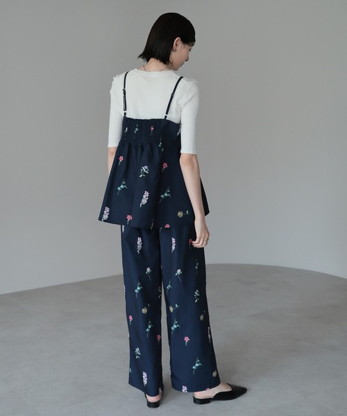 amini(アミニ)の「【2025 AW】花柄プリントビスチェ(キャミソール・レディース・ベージュ/ネイビー/ブラック・MEDIUM)」の19枚目の写真