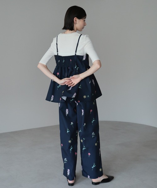 amini(アミニ)の「【2025 AW】花柄プリントビスチェ(キャミソール・レディース・ベージュ/ネイビー/ブラック・MEDIUM)」の20枚目の写真