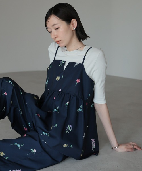 amini(アミニ)の「【2025 AW】花柄プリントビスチェ(キャミソール・レディース・ベージュ/ネイビー/ブラック・MEDIUM)」の22枚目の写真