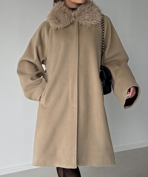 JUNOAH（ジュノア）の「【取り外し可能】フェイクファーカラーシャギーコート（ノーカラーコート・レディース・アイボリー/グレイッシュベージュ/ブラック・SMALL/MEDIUM/LARGE/X-LARGE）」の11枚目の写真