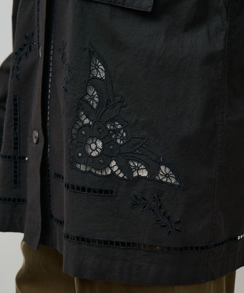 MICA&DEAL（マイカ＆ディール）の「インド刺繍ミリタリージャケット（シャツ/ブラウス・レディース・ブラック/オフホワイト/ブラウン・FREE）」の20枚目の写真