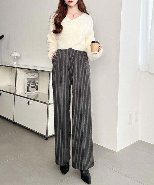 センタープレスツータックセミワイドストライプパンツ（スラックス