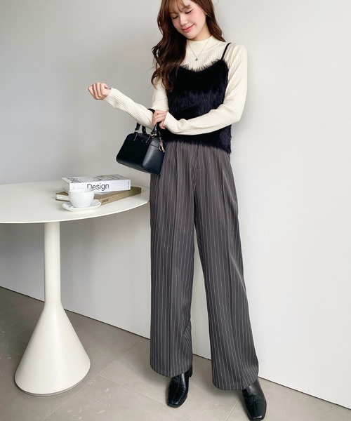 センタープレスツータックセミワイドストライプパンツ（スラックス