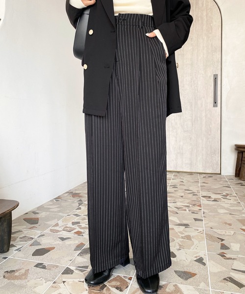 セール】センタープレスツータックセミワイドストライプパンツ