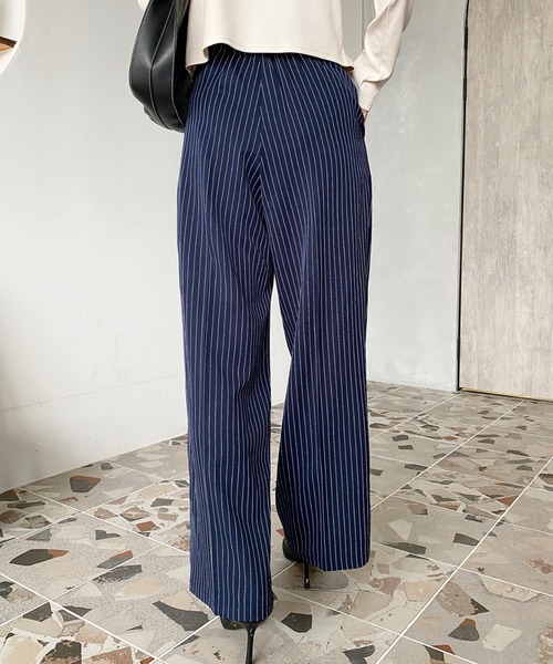 セール】センタープレスツータックセミワイドストライプパンツ