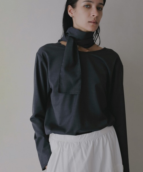 MANOF（マノフ）の「2WAY SCARF T BLOUSE（シャツ/ブラウス・レディース・チャコールグレー/アイボリー・S/M）」の10枚目の写真