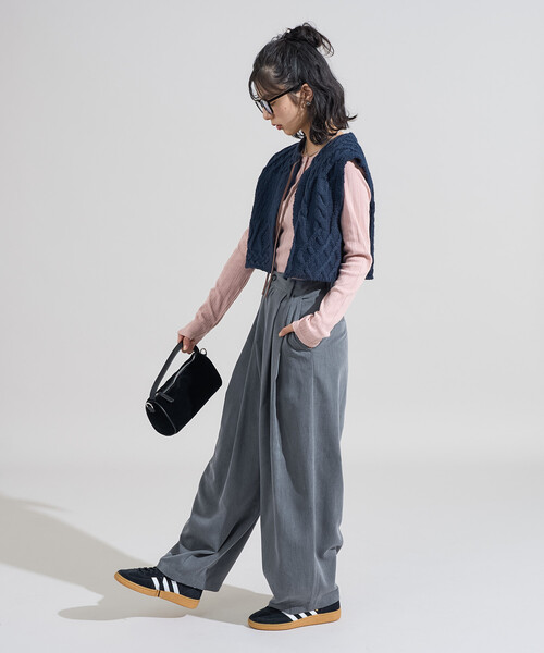 FREAK'S STORE（フリークスストア）の「リメイク風 リボン ケーブルショートベスト/ニットベスト（ベスト・レディース・ネイビー/ブラウン/オフホワイト・ﾌﾘ-）」の22枚目の写真