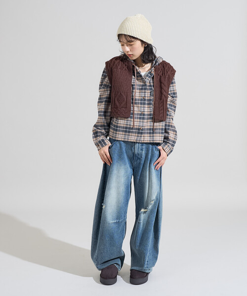 FREAK'S STORE（フリークスストア）の「リメイク風 リボン ケーブルショートベスト/ニットベスト（ベスト・レディース・ネイビー/ブラウン/オフホワイト・ﾌﾘ-）」の7枚目の写真