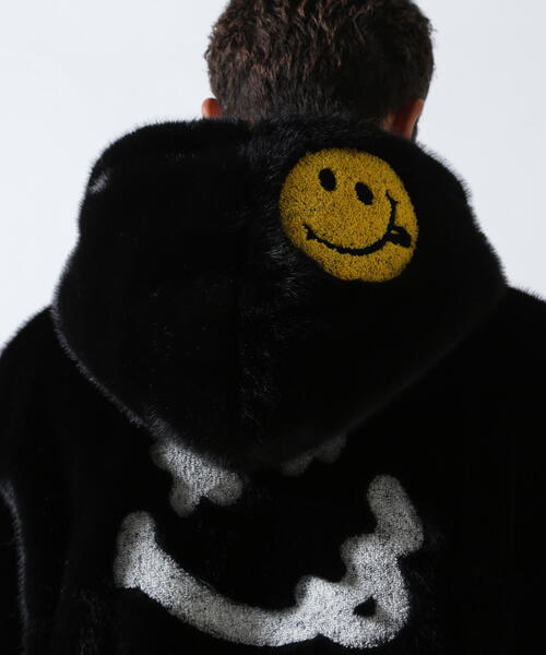 STUD MUFFIN（スタッドマフィン）の「STUD MUFFIN/スタッドマフィン/別注ECOファー フーディブルゾン（ブルゾン・メンズ・ブラック・2/3）」の9枚目の写真